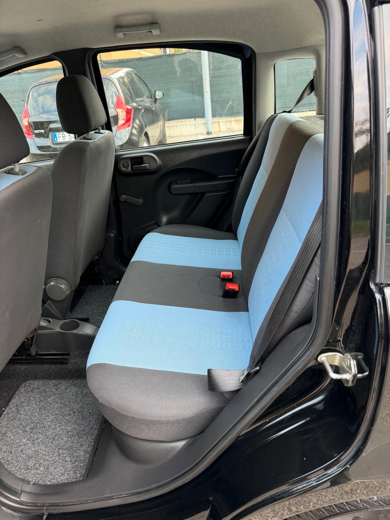 Fiat Panda 1.3 MJT - NEOPATENTATI - 12 MESI DI GARANZIA -