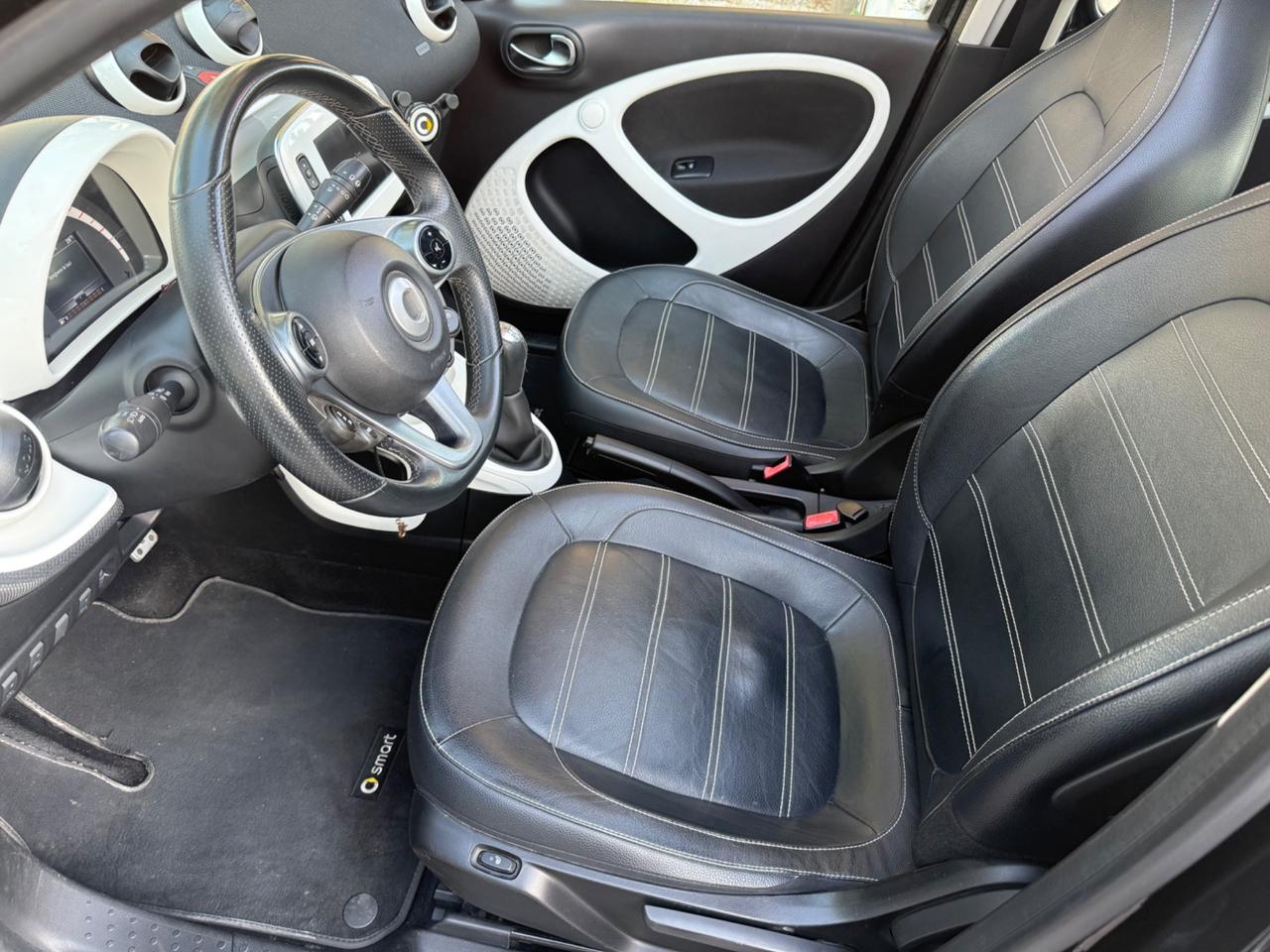 Smart ForFour 60 1.0 Black Passion