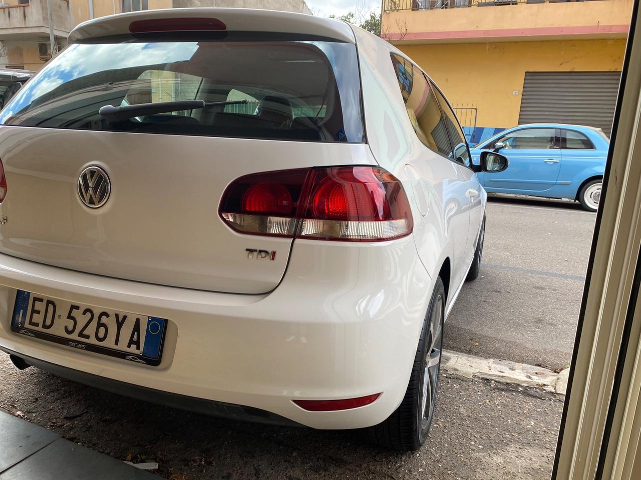 Volkswagen Golf 1.6 TDI DPF 3p. Highline