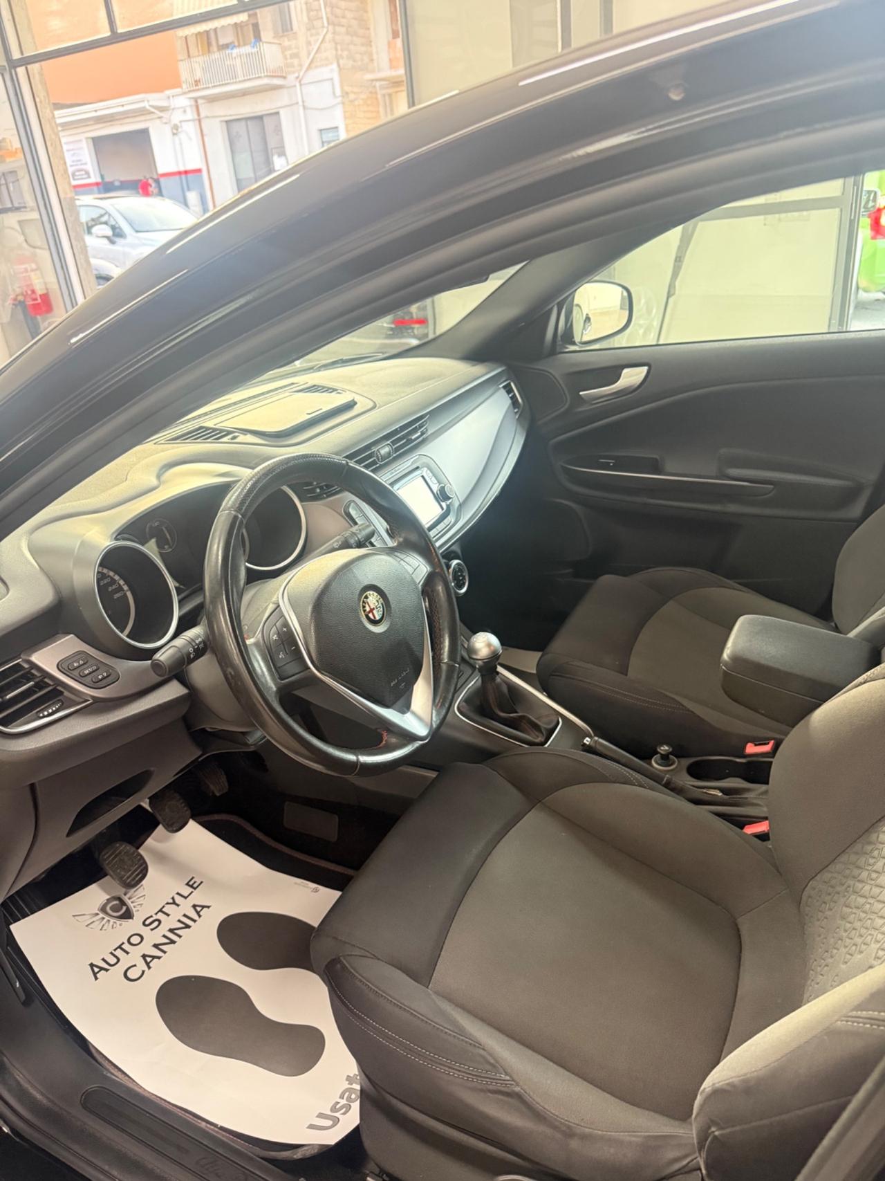 Alfa Romeo Giulietta 1.6 JTDm-2 105 CV Distinctive