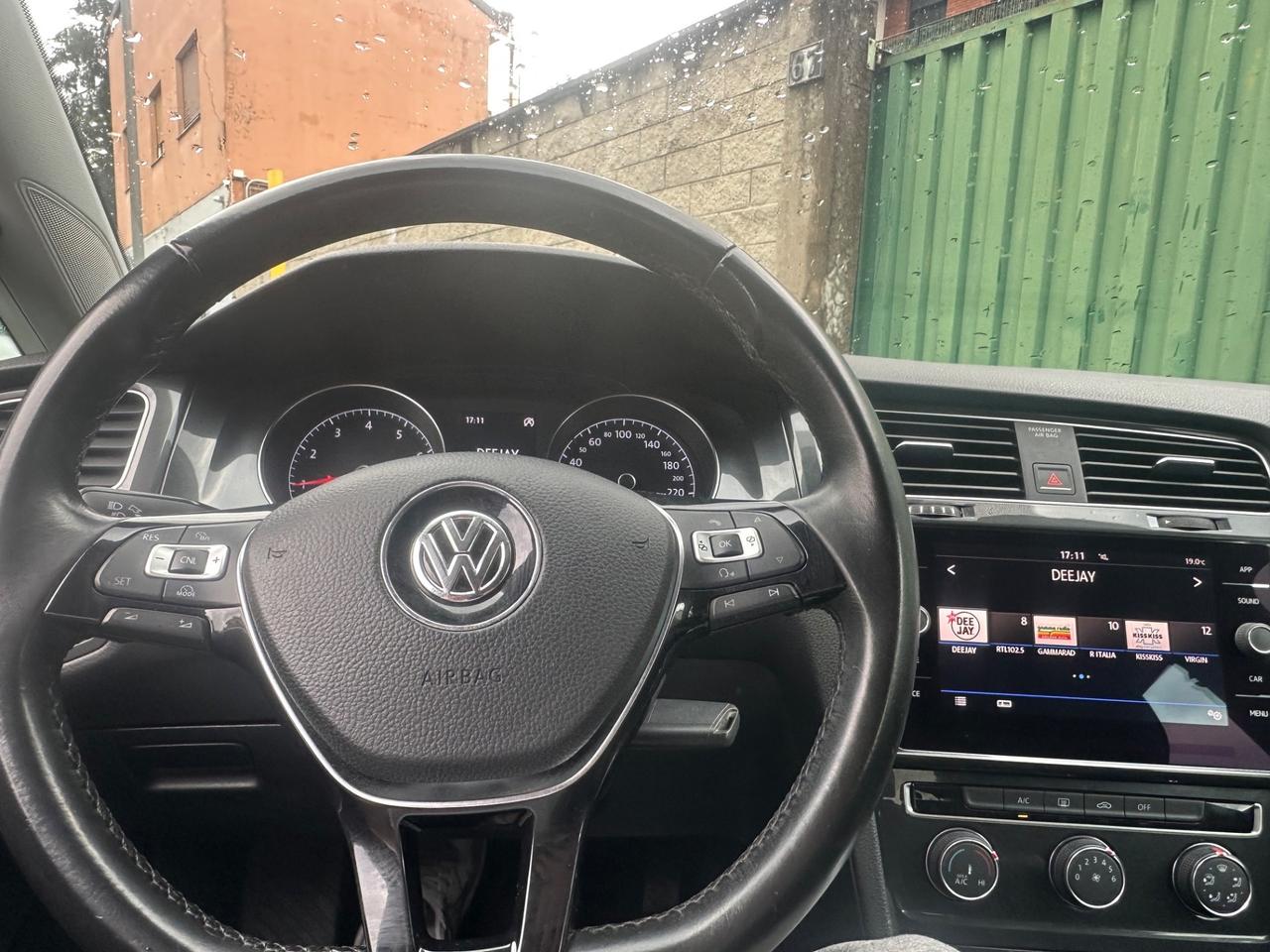 Volkswagen Golf 1.0 TSI 85 CV 5p. Trendline BlueMotion Technology