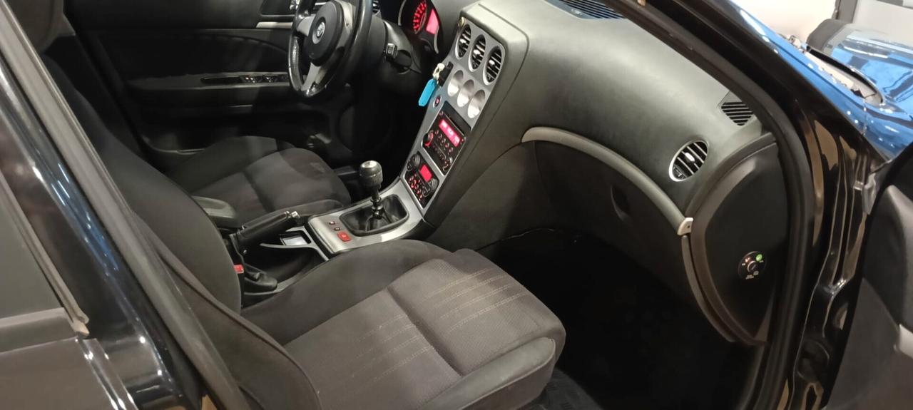 Alfa Romeo 159 1.9 JTDm Sportwagon