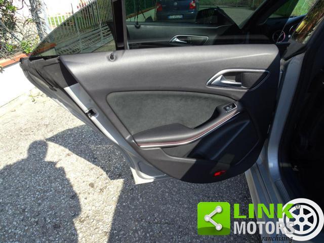 MERCEDES-BENZ CLA 200 Premium 156 CV CAMBIO AUTOMATICO