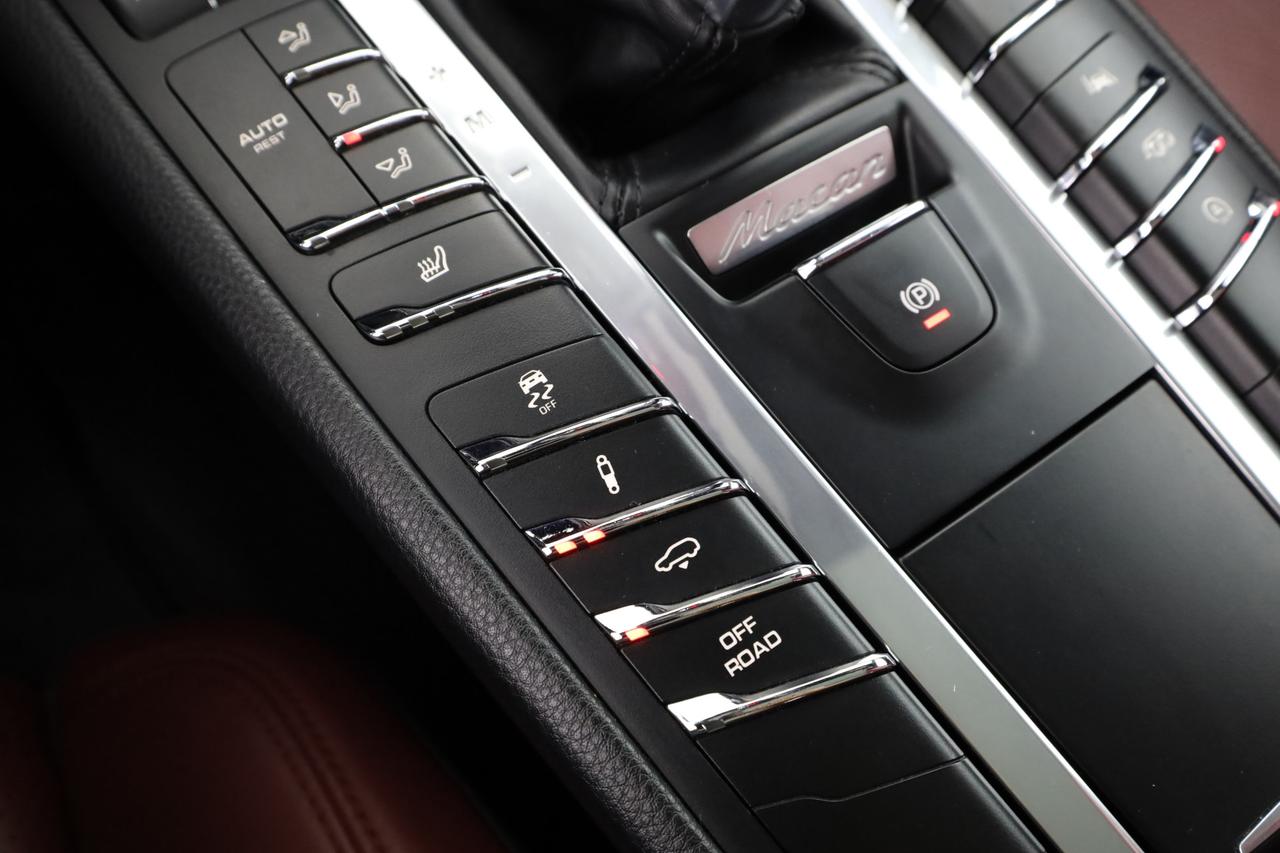 PORSCHE Macan S