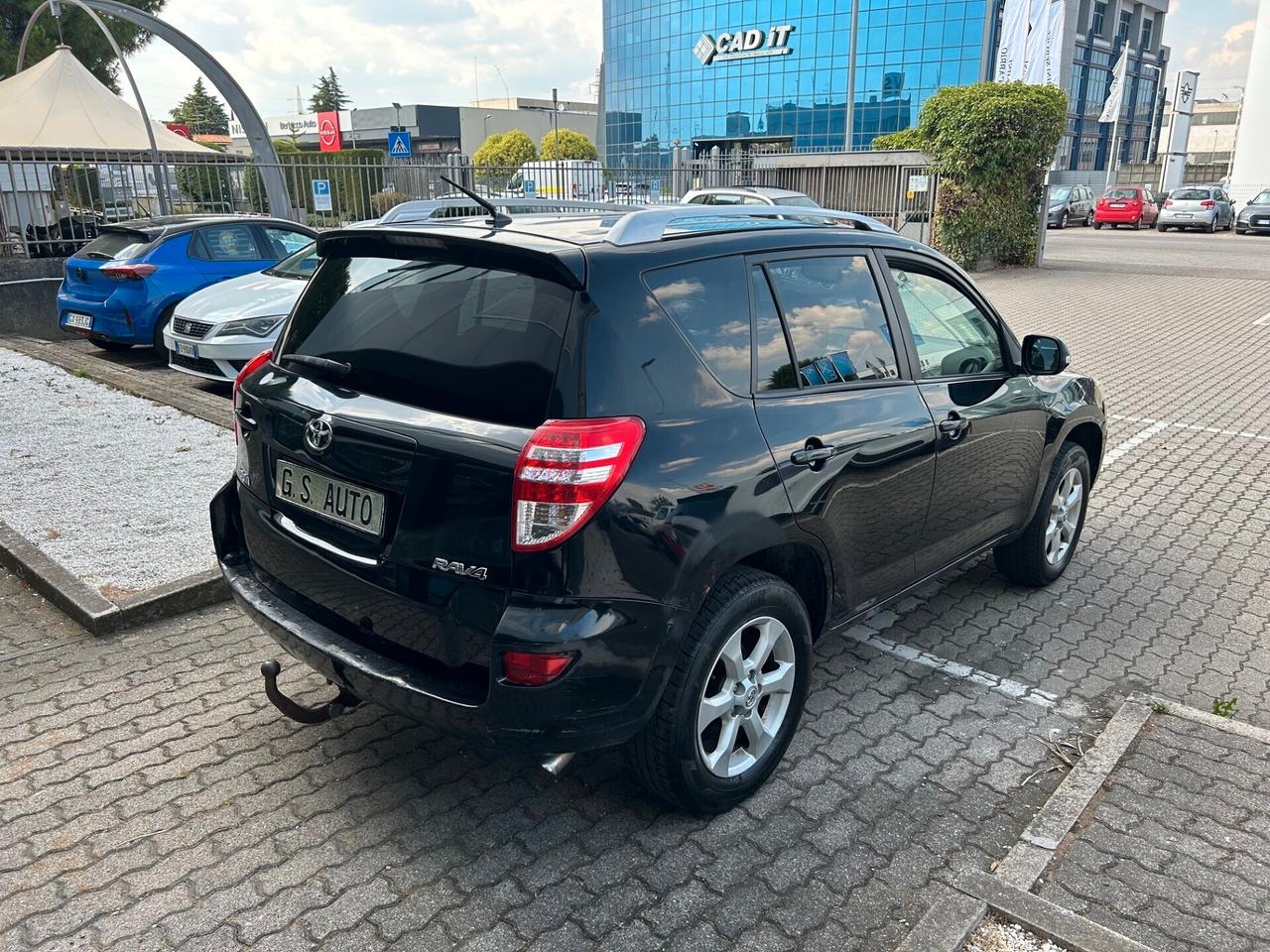 Toyota RAV 4 2.2 d-cat 4WD 177cv GANCIO TRAINO