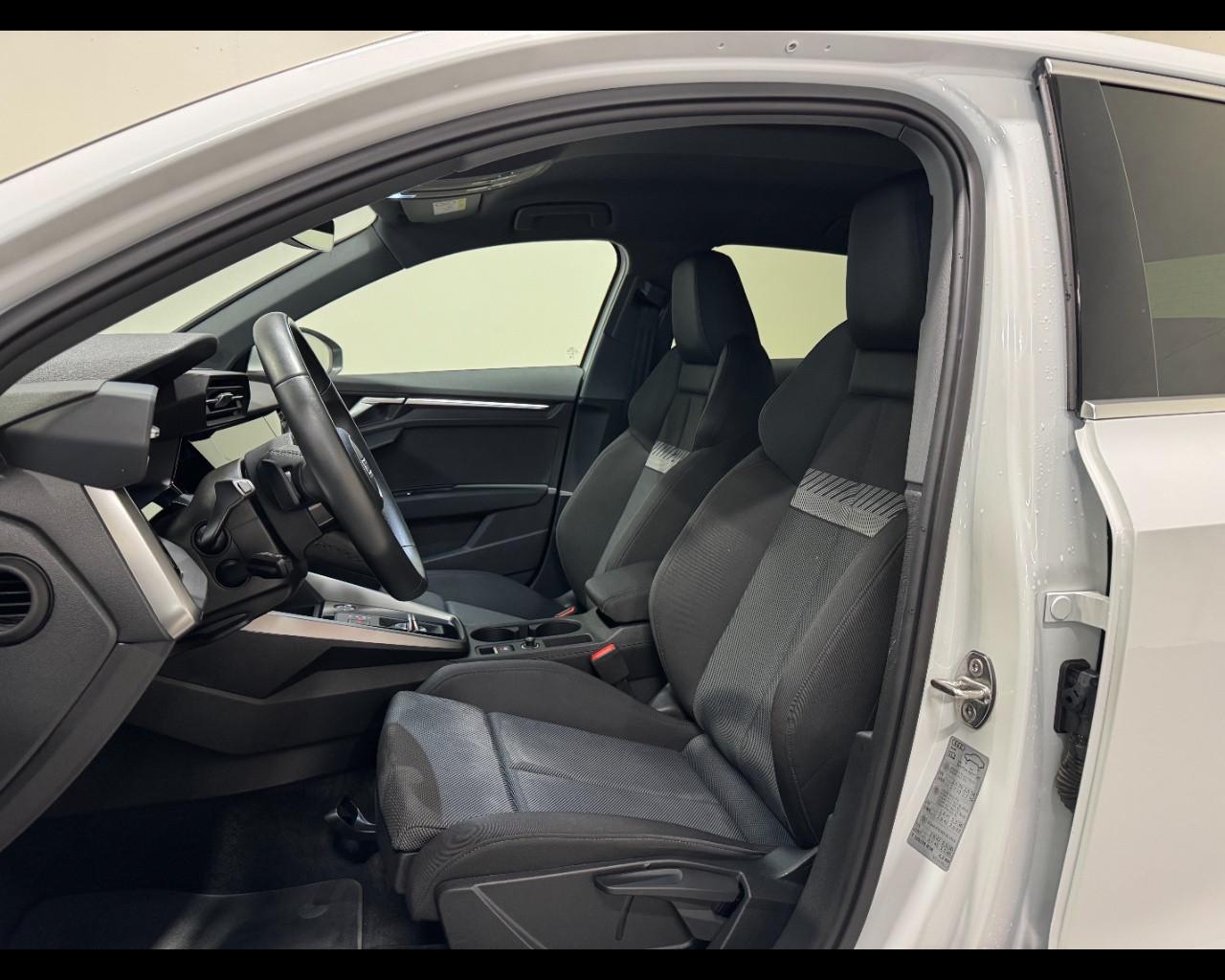 AUDI A3 SPORTBACK 35 TDI S-TRONIC S LINE EDITION