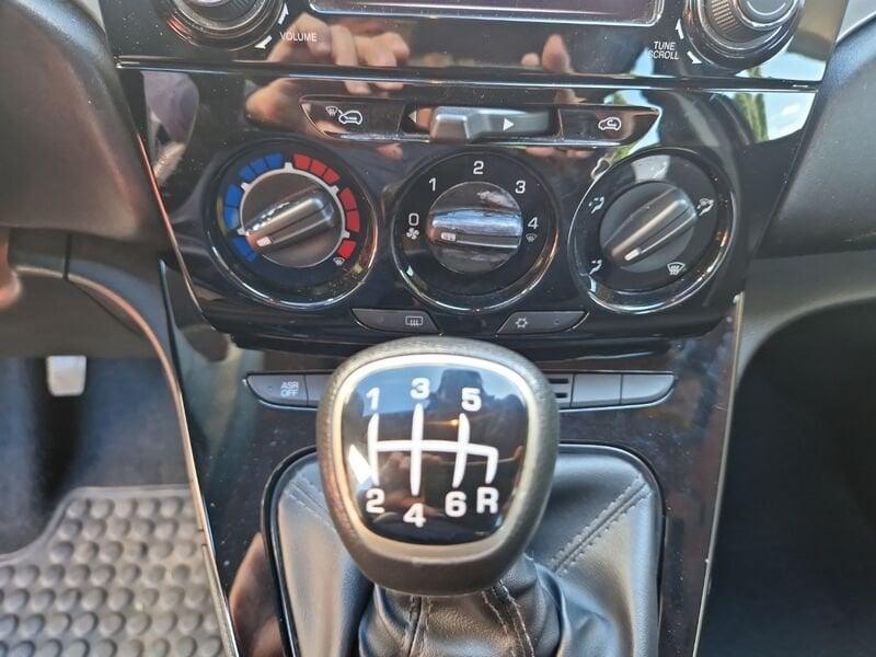 Lancia Ypsilon III 2015 1.0 firefly hybrid Gold s&s 70cv