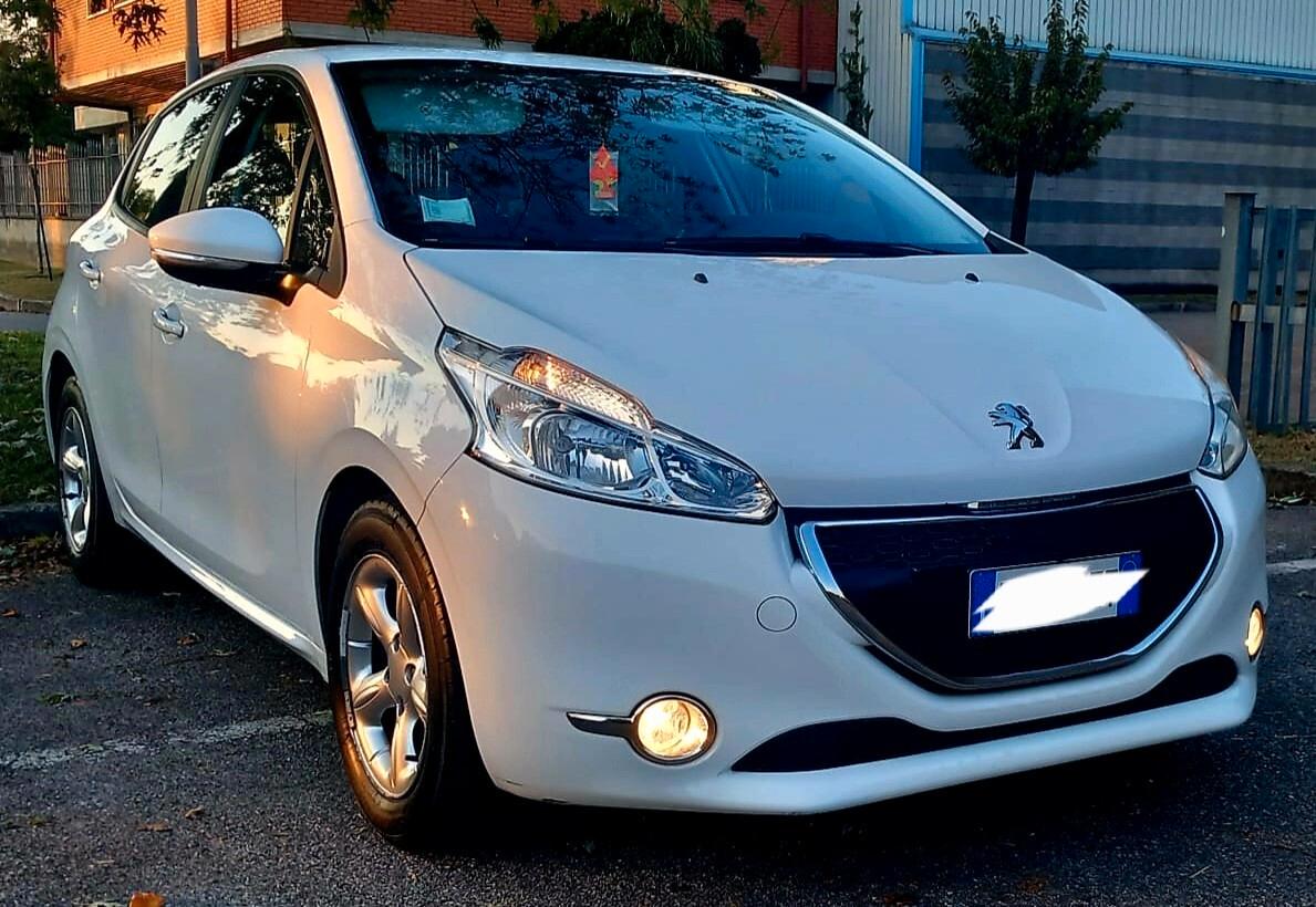 Peugeot 208 Allure neopatentati KM 101000