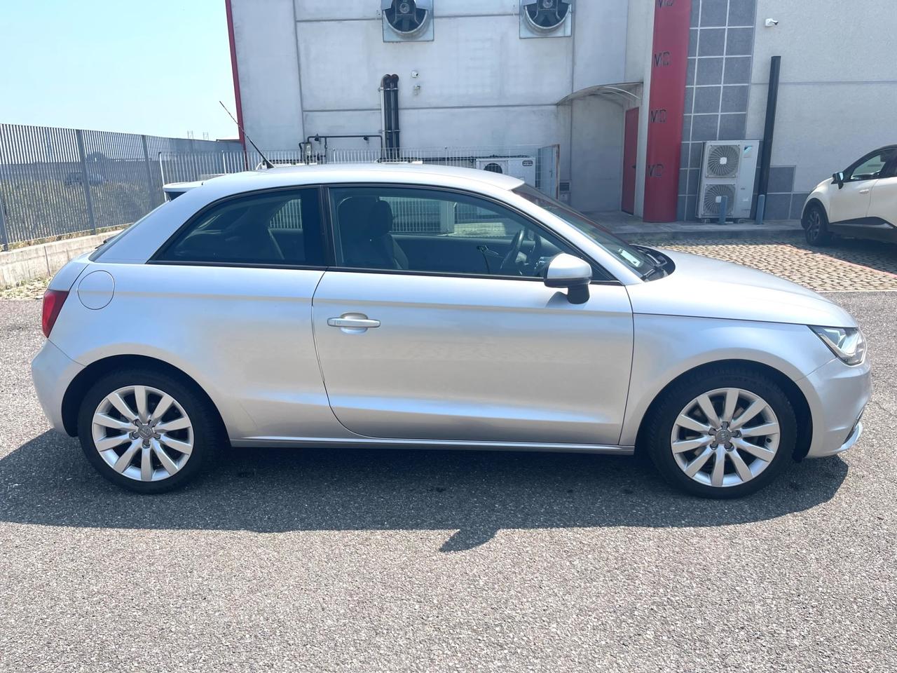Audi A1 1.4 TFSI S tronic 119g Attraction