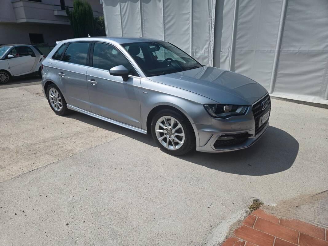 Audi A3 1.6 tdi Business 110cv s-tronic E6