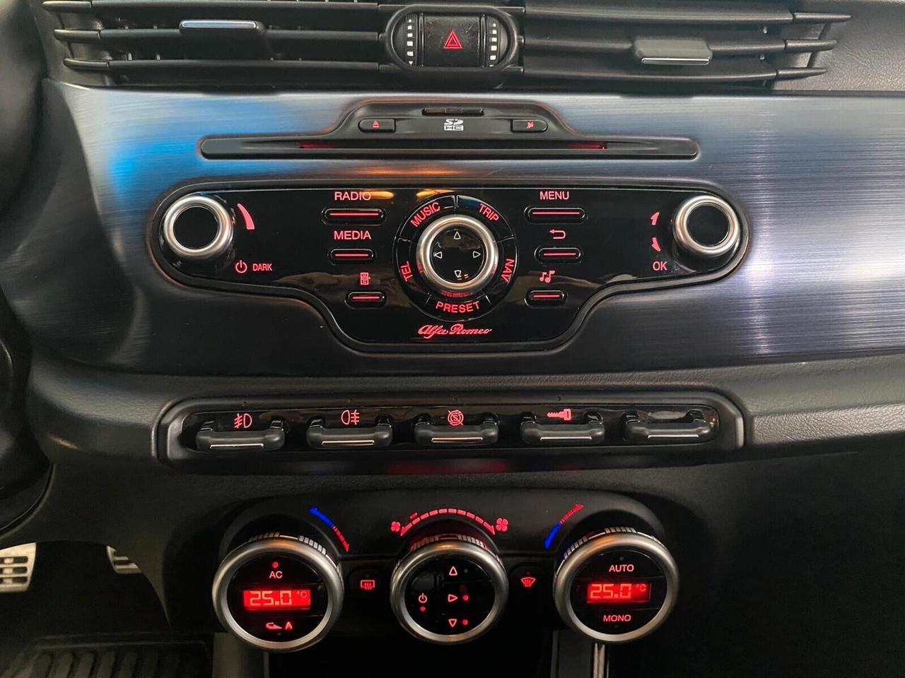 Alfa Romeo Giulietta 1.6 JTDm-2 105 CV Distinctive