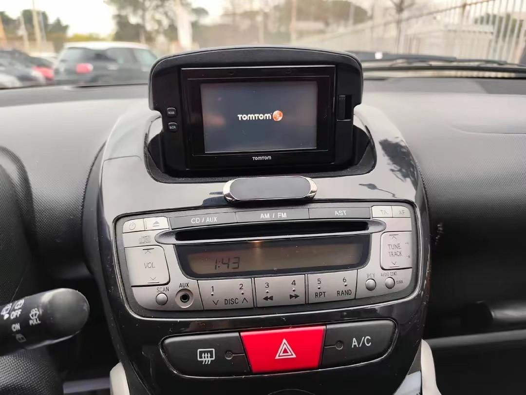 Toyota Aygo 1.0 BENZINA NAVIGATORE