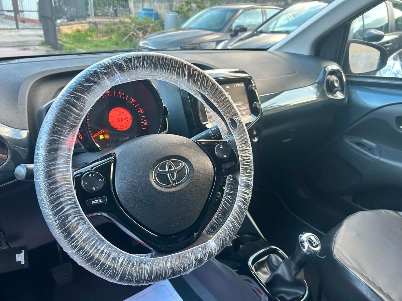 TOYOTA AYGO CABRIO 2016 SUPER FULL EURO6