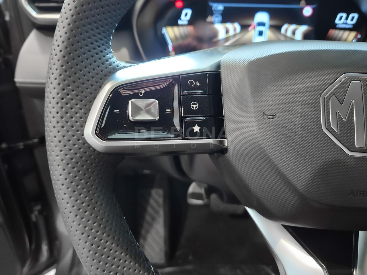 Mg ZS 1.5 hybrid+ luxury auto