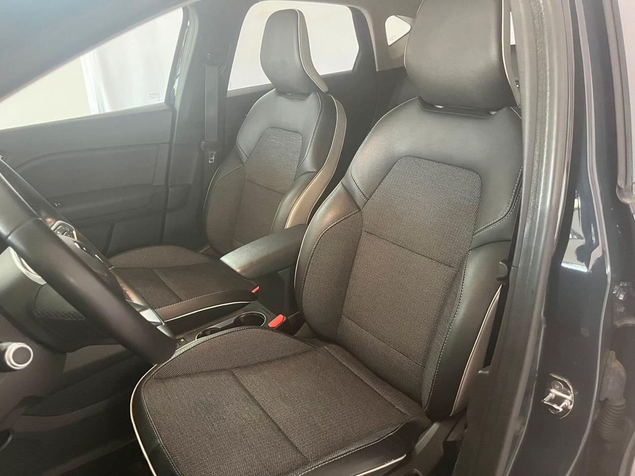 Renault Captur TCe 100 CV GPL FAP Intens - 694 -