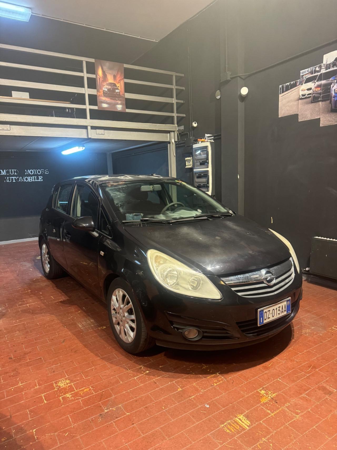 Opel Corsa 1.4 16V 5 porte aut. Cosmo
