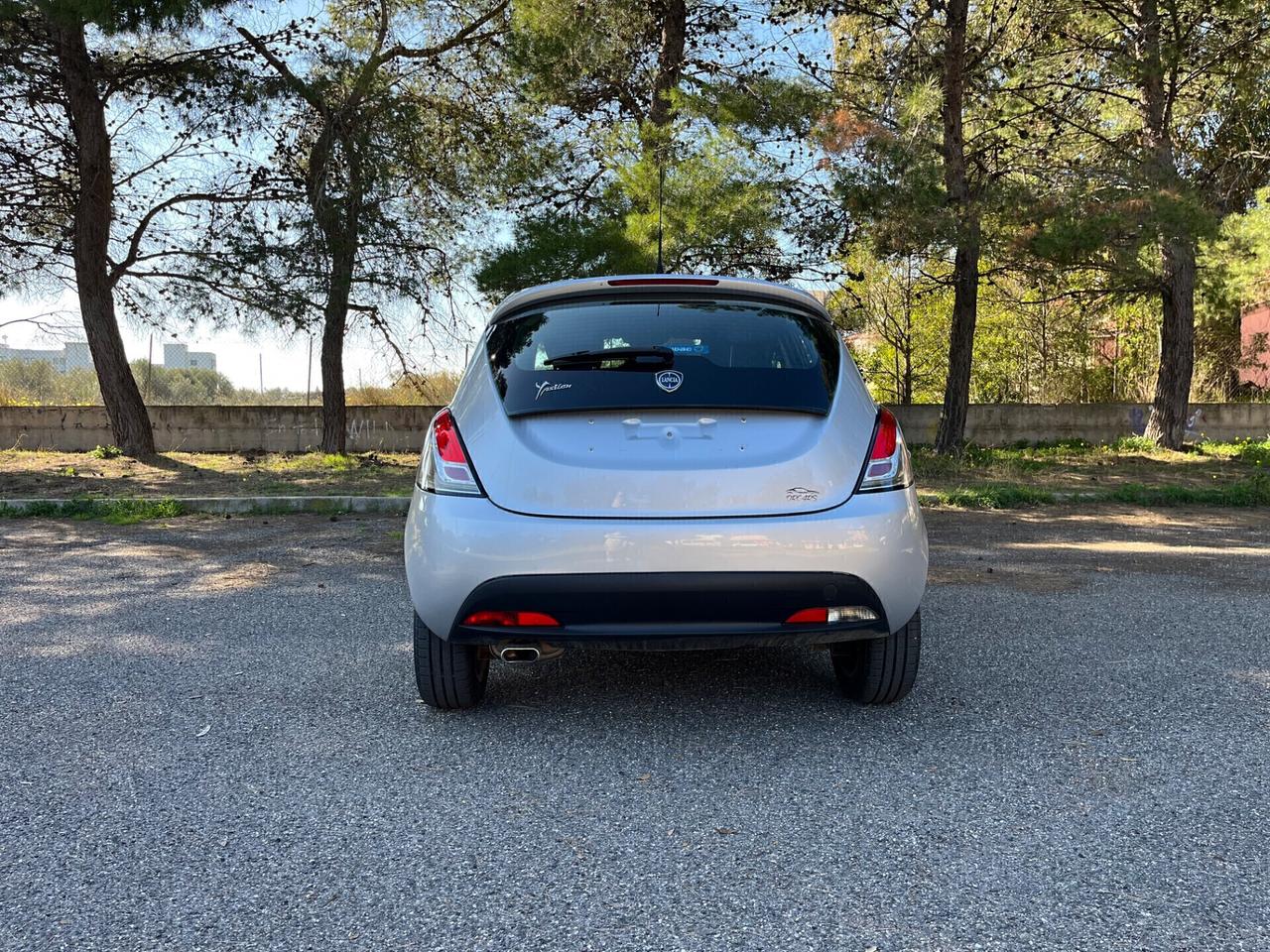 Lancia Ypsilon 1.2 69 CV 5 porte S&S Silver