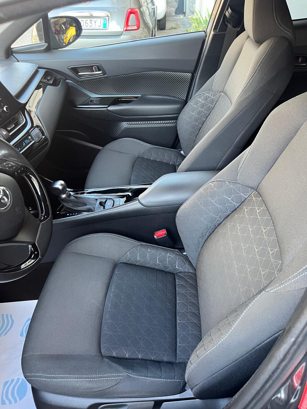Toyota C-HR 2.0 Hybrid E-CVT Trend