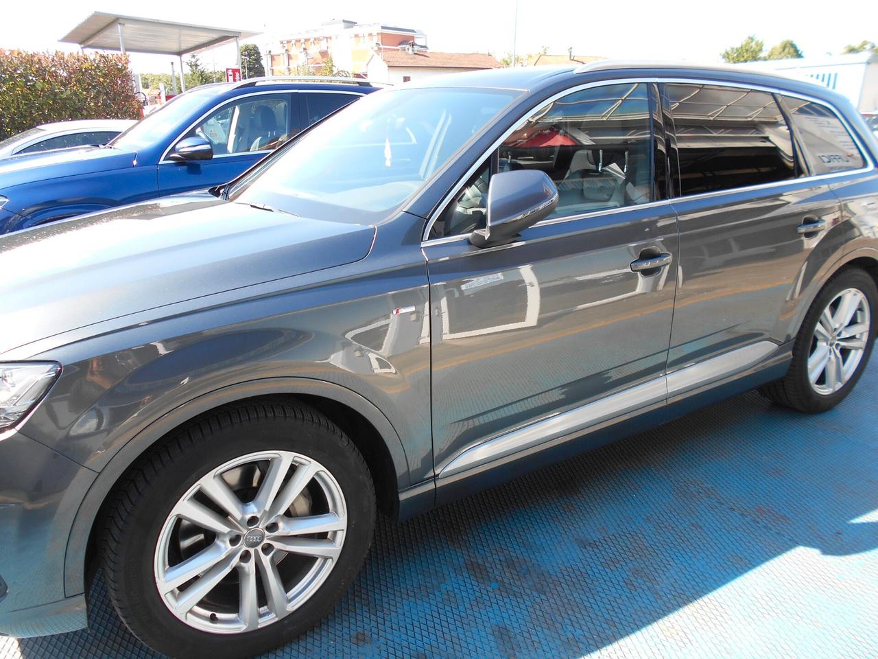 Audi Q7 3.0 TDI 272 CV quattro tiptronic s line 7 posti