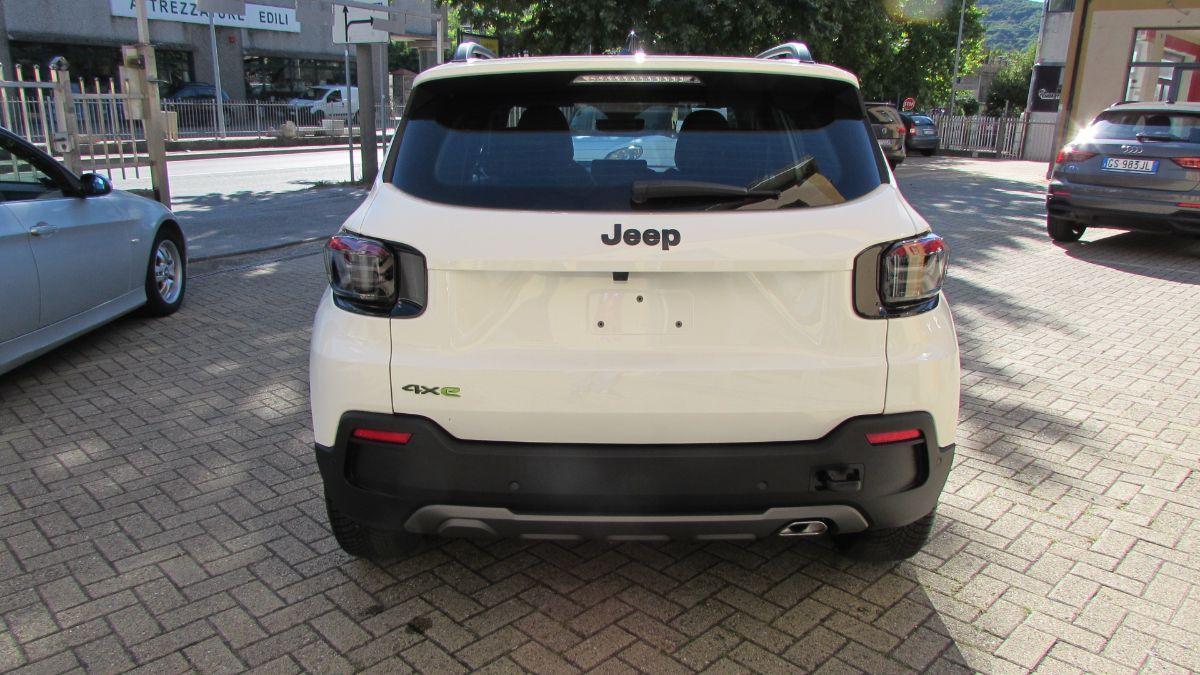 JEEP - AVENGER 4Xe UPLAND