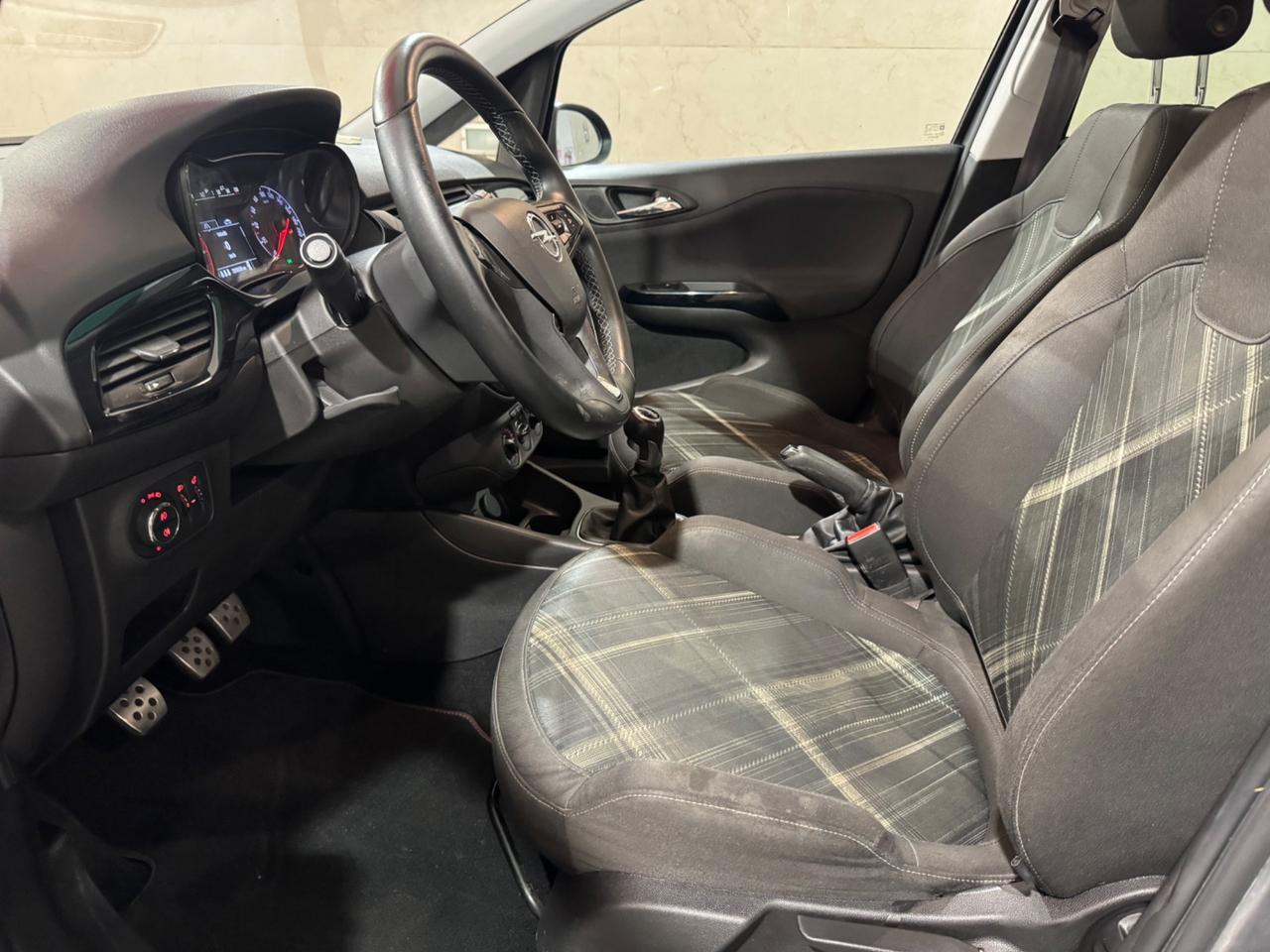 Opel Corsa 1.4 90CV GPL Tech 5 porte b-Color