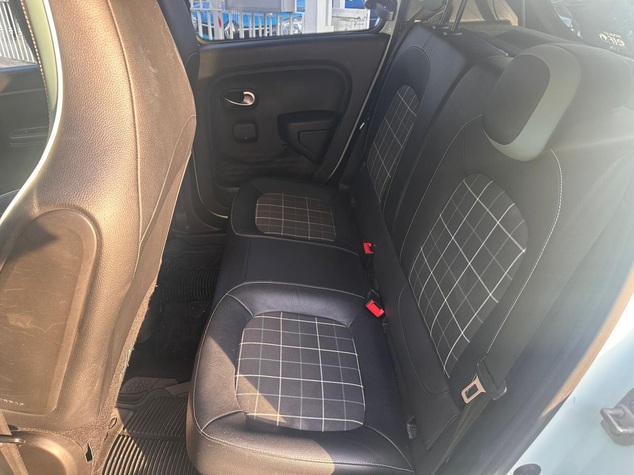 Renault Twingo SCe Stop&Start La Parisienne