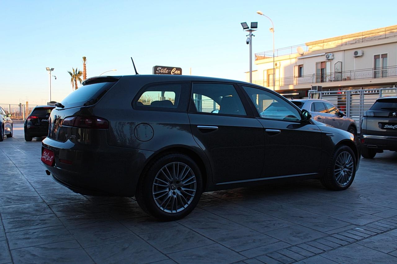 Alfa Romeo 159 1.9 JTDm 16V Sportwagon Progression