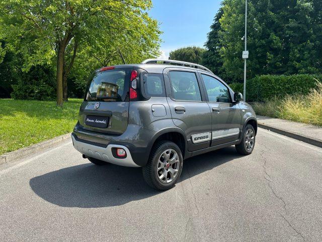 FIAT Panda CROSS 0.9 TwinAir Turbo S&S 4x4 5 POSTI
