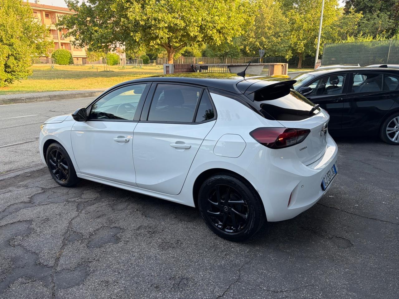 Opel Corsa 1.2 Design & Tech