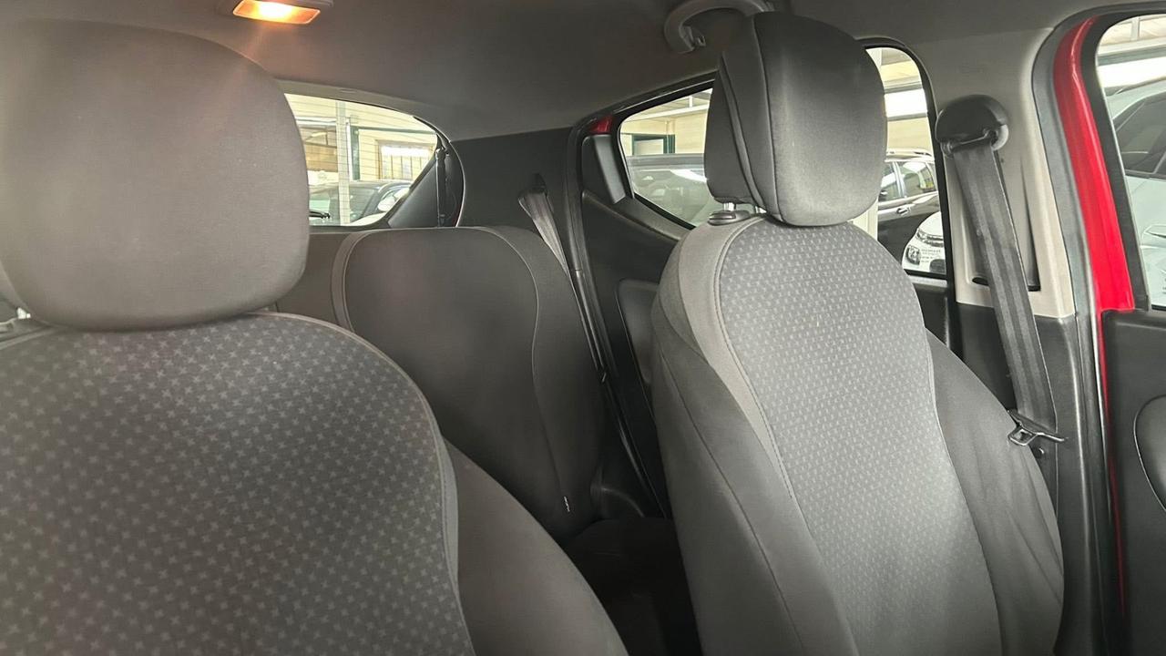 Lancia Ypsilon 1.3 MJT 16V 95 CV 5 porte S&S Silver