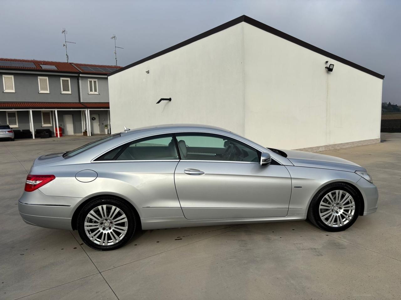 Mercedes-benz E 250 E 250 CDI Coupé BlueEFFICIENCY Executive