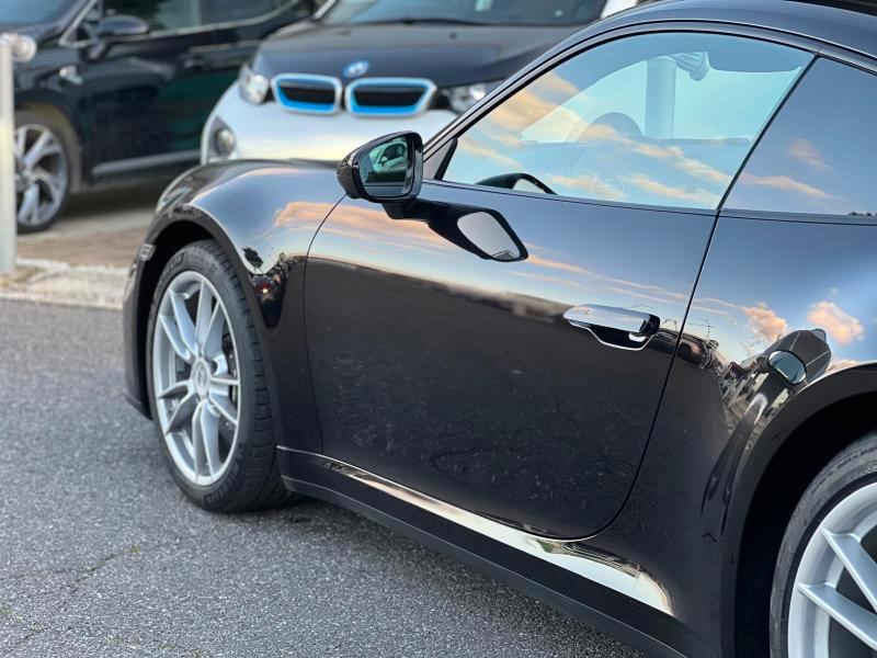 Porsche 992 3.0 Carrera auto