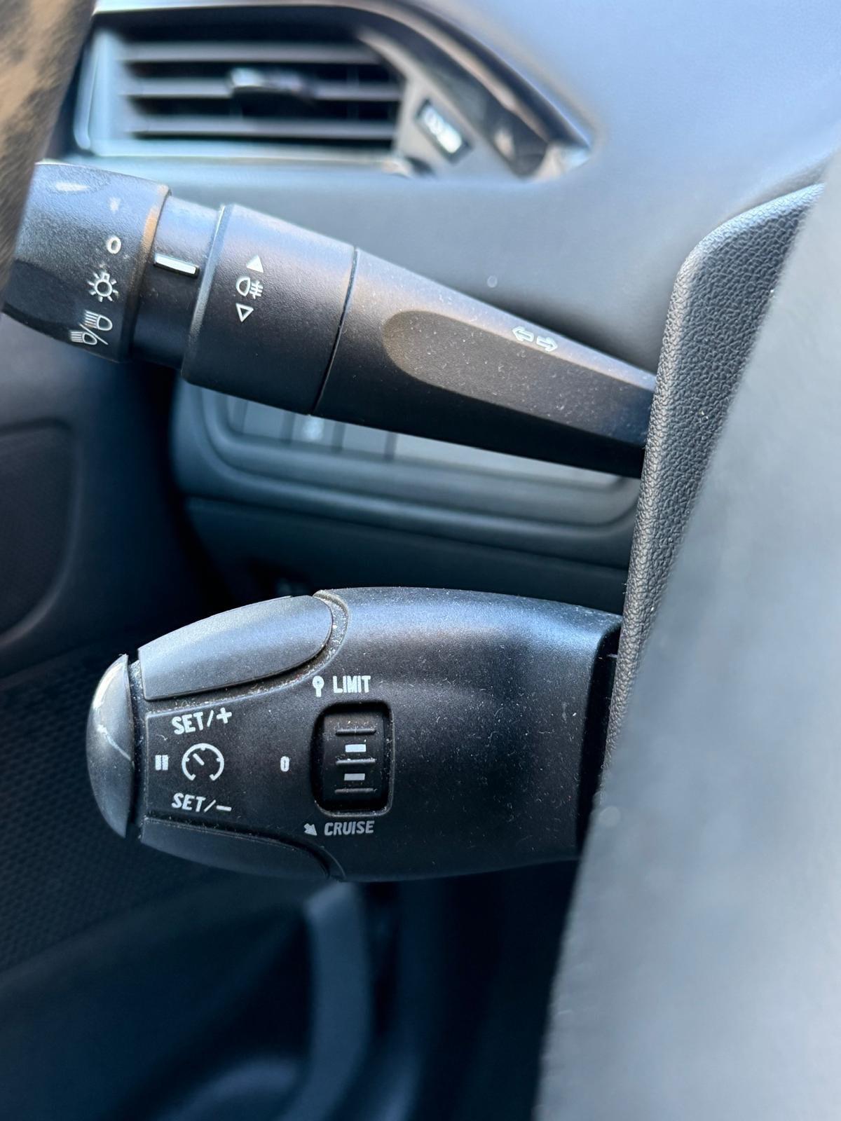 Peugeot 208 1.0 VTi 68 CV 5 porte Access