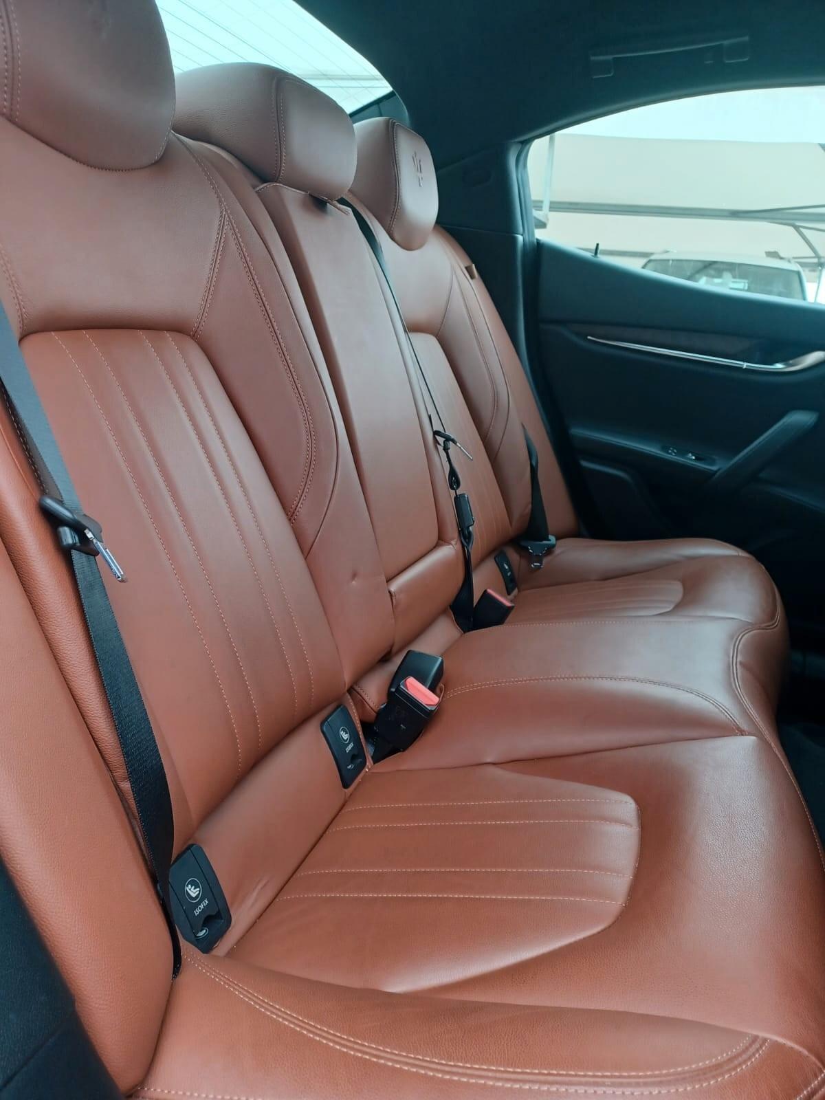 Maserati Ghibli L4 330 CV MHEV Gransport