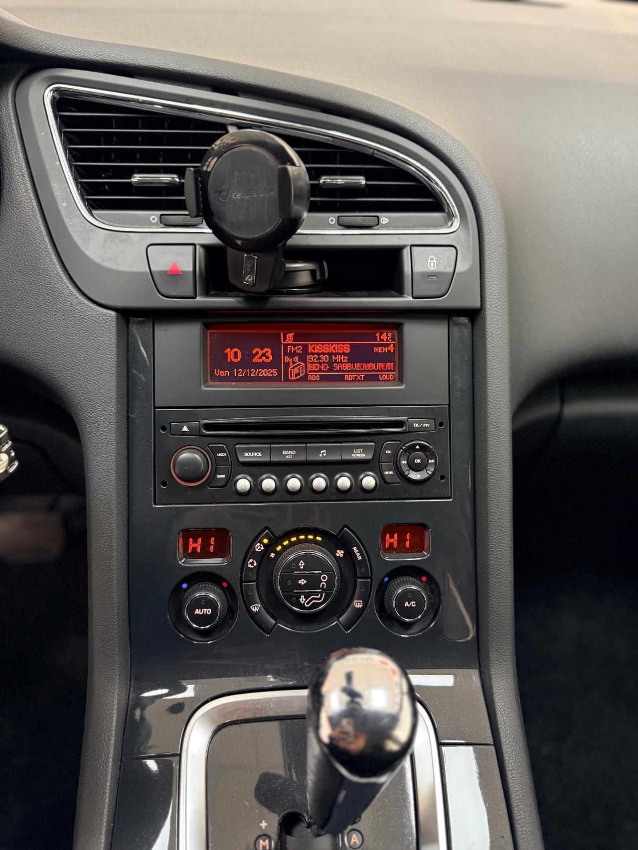 Peugeot 5008 1.6 HDi 112CV cambio robotizzato Féline 05/2011 Euro 5 Neopatentati