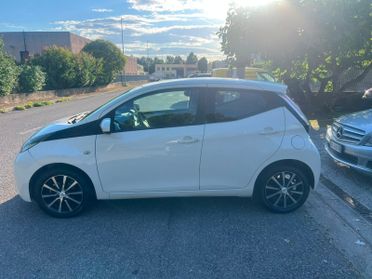 Toyota aygo 1.0 5 porte Active