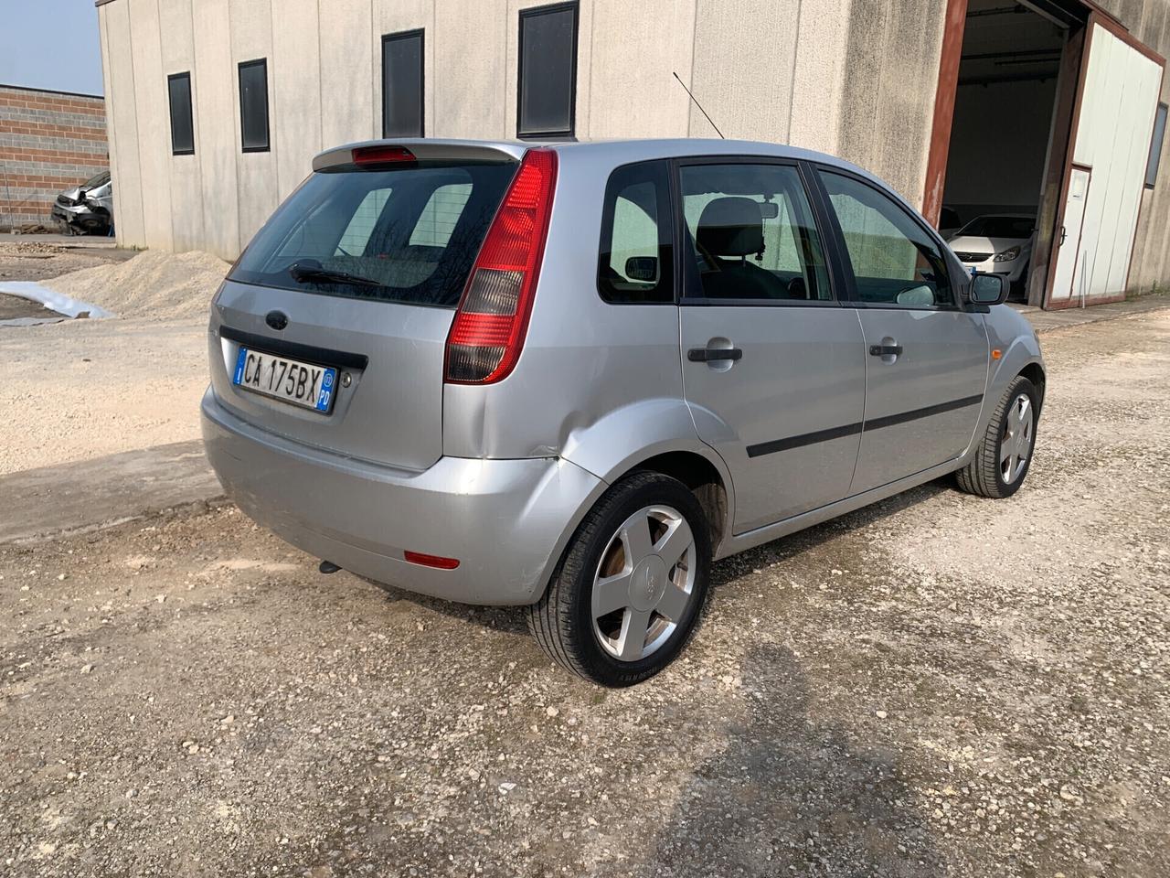 Ford Fiesta 1.4 16V 5p. Zetec