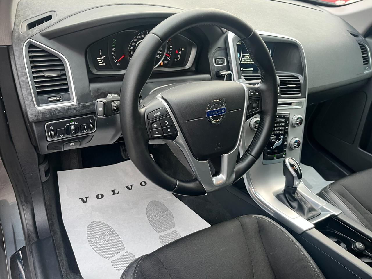 Volvo XC 60 D4 Geartronic MOMENTUM