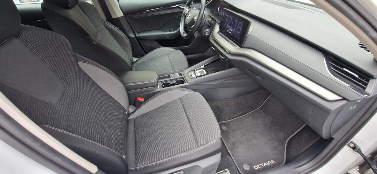 Skoda Octavia 2.0 TDI EVO SCR DSG Wagon Sportline