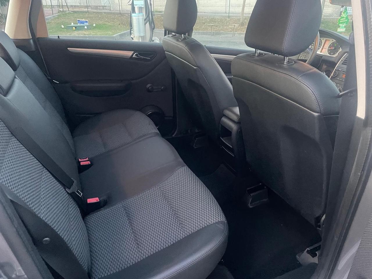 Mercedes-benz B 170 180 NGT 2.0 BlueEFFICIENCY Premium Metano 201”