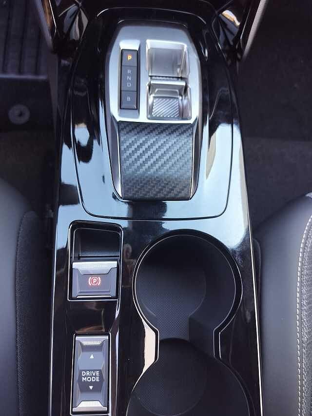 Peugeot 2008 motore elettrico 136 CV Allure