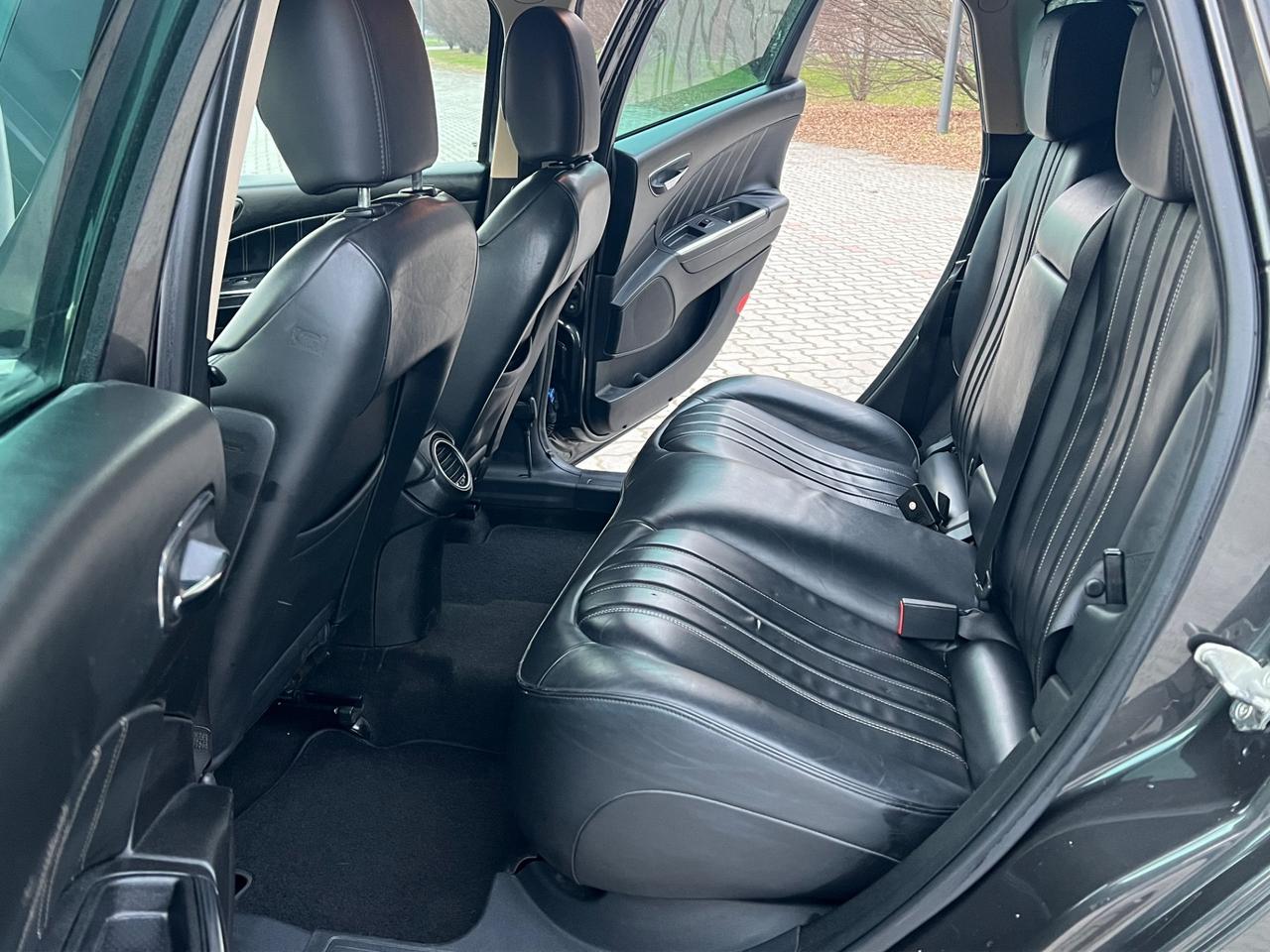 Lancia Delta 1.8 Di Turbo-Jet Sportronic Gold