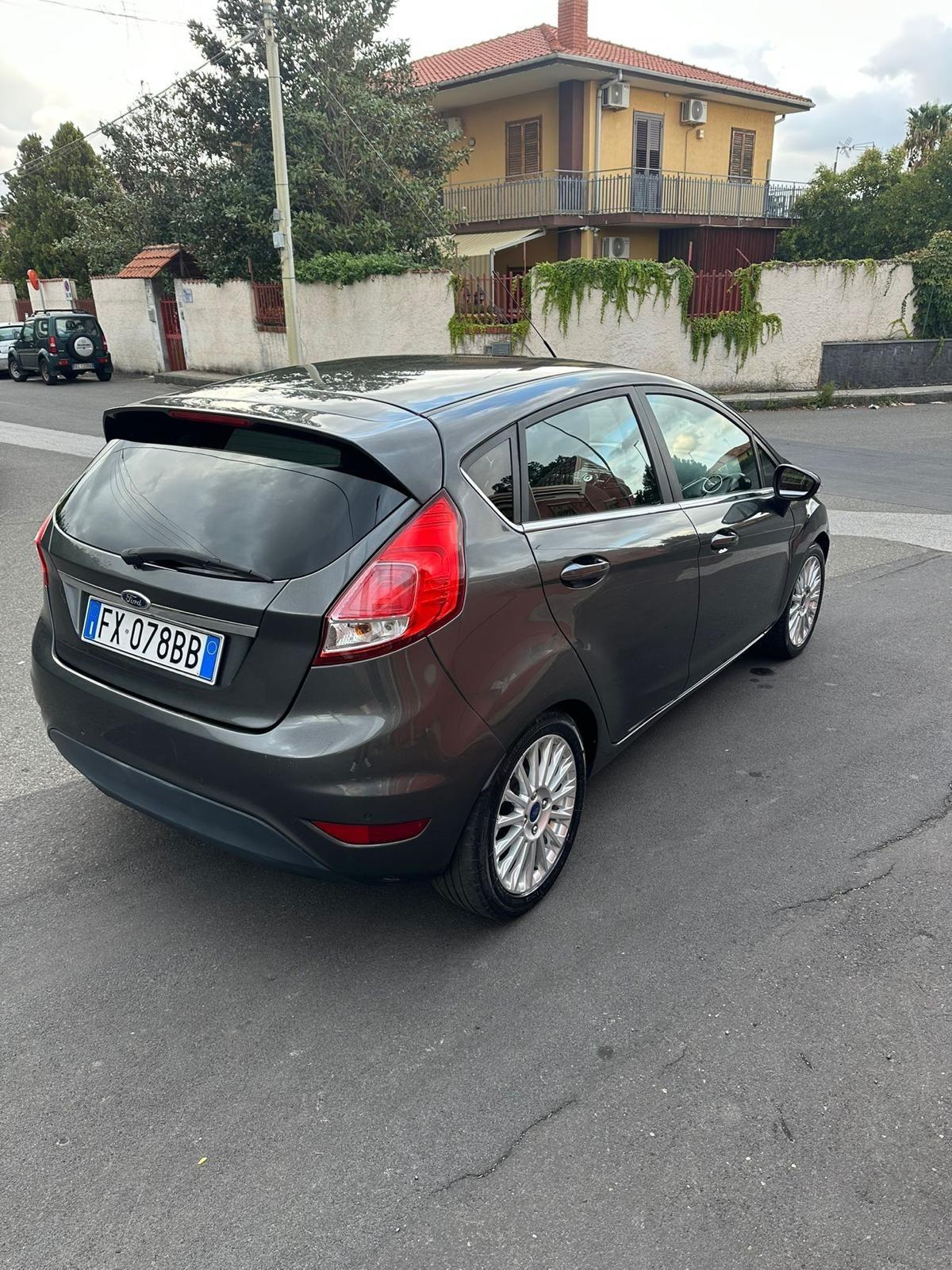 Ford Fiesta 1.5 TDCi 75CV 5 porte Titanium