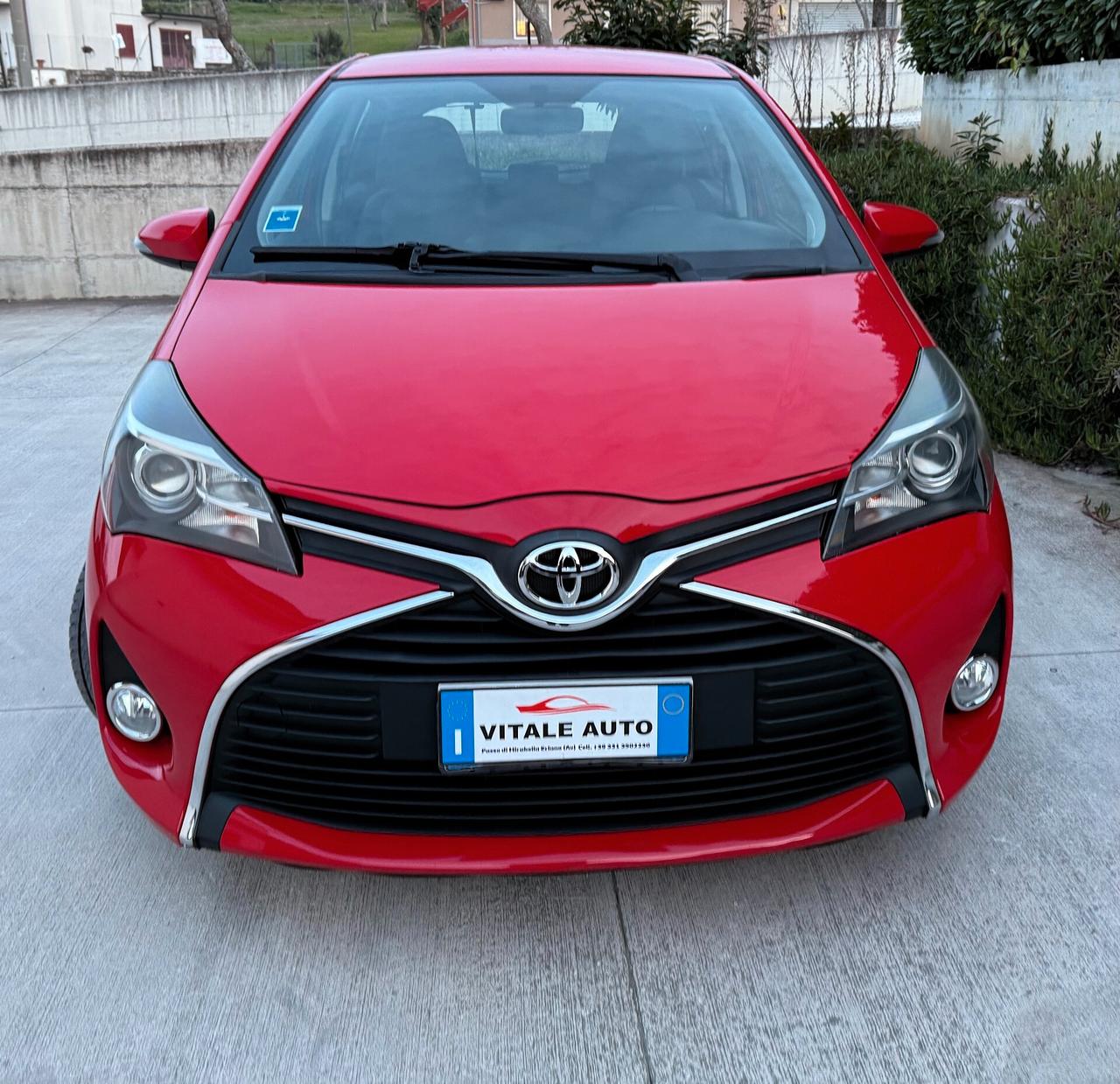 oyota Yaris 1.0 Benzina Lounge 70 Cv adatta neopatentati