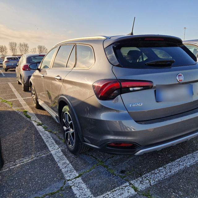 FIAT Tipo 1.5 Hybrid DCT SW Cross