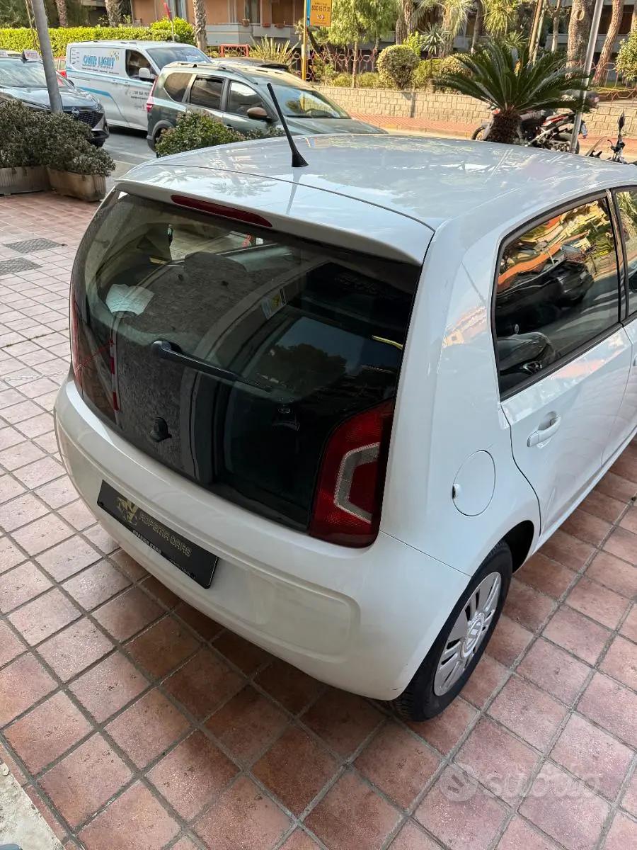 VOLKSWAGEN UP 1.0 BENZINA