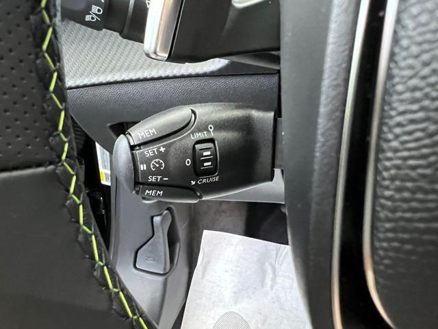PEUGEOT 2008 Hybrid 136CV e-DCS6 GT
