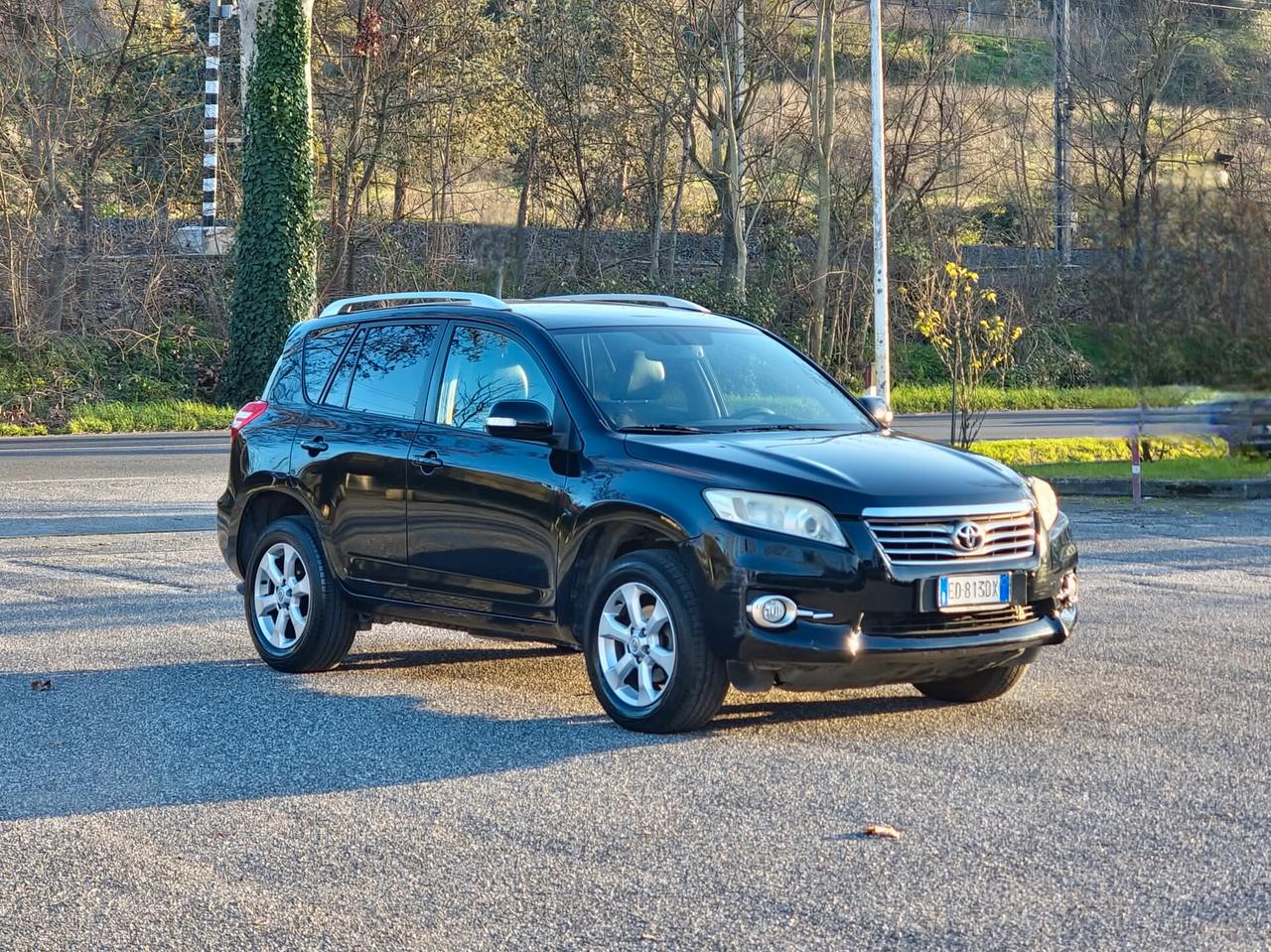 Toyota RAV 4 RAV4 2.2 D-4D 150 4x4 CV DPF Exclusive 2010-E5 Manuale