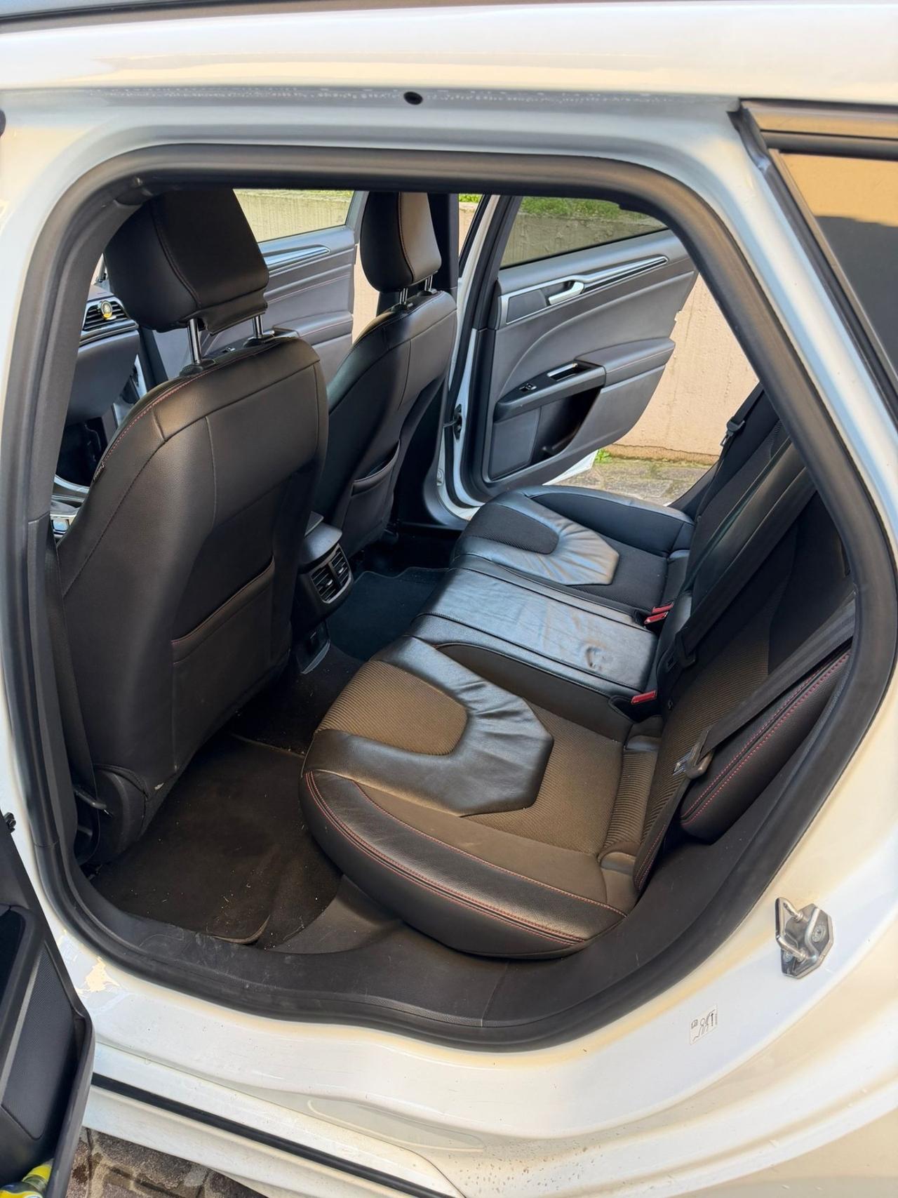 Ford Mondeo 2.0 TDCi ST-Line FULL OPTIONAL