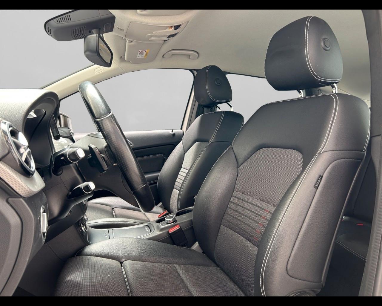 Mercedes-Benz Classe B - T246 - B 180 d Sport Next auto